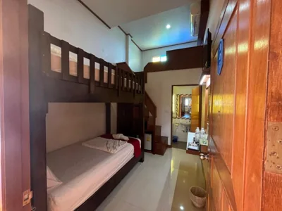 Habitación Triple con baño privado — First and Frang Hotel - Koh Phangan